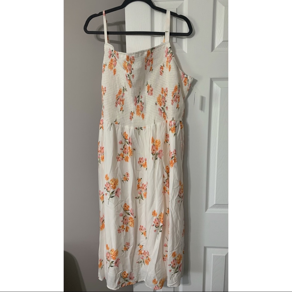 Old Navy Smocked Floral Dress NWT XXL